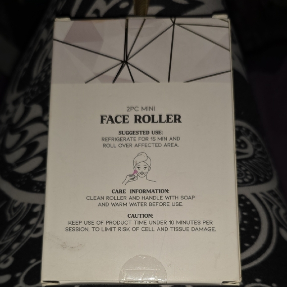 Lumiie Pink 2PC Mini Face Roller - Picture 2 of 4